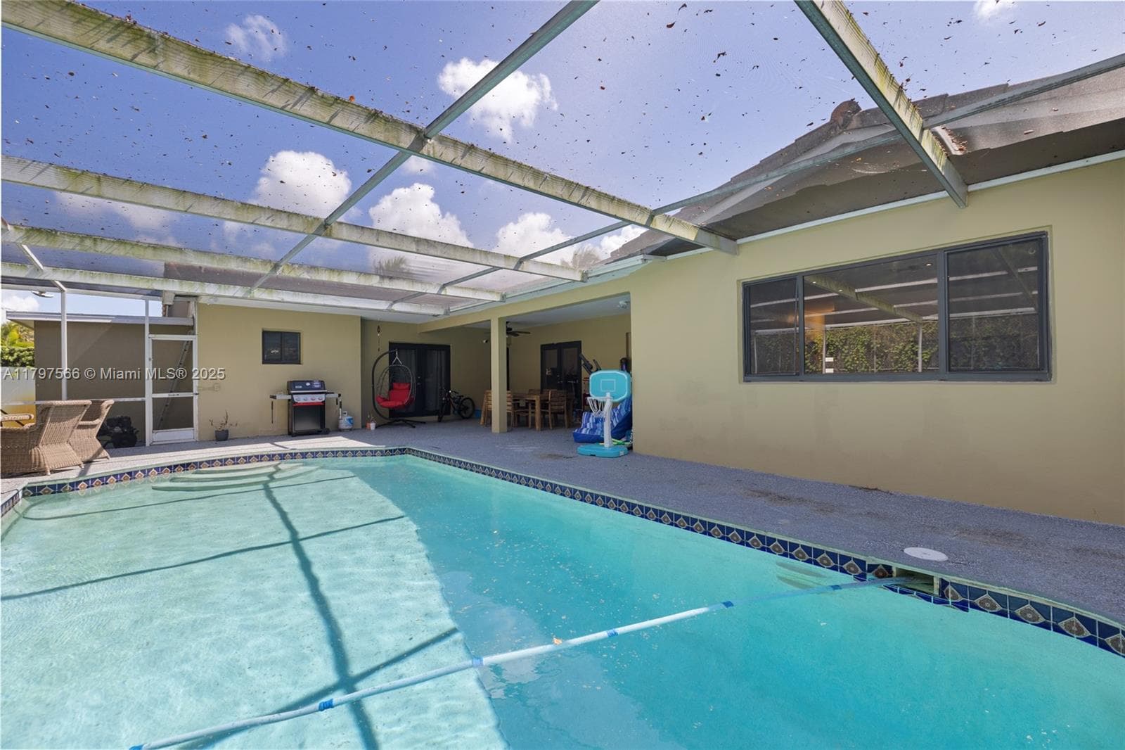 20375 NE 22nd Pl, Miami FL 33180 — 54