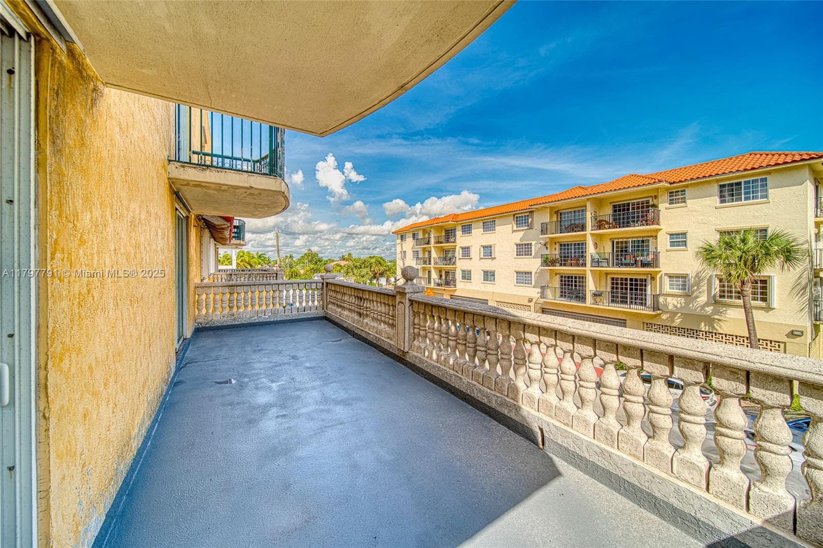 8888 Collins Ave # 201, Surfside FL 33154 — 28