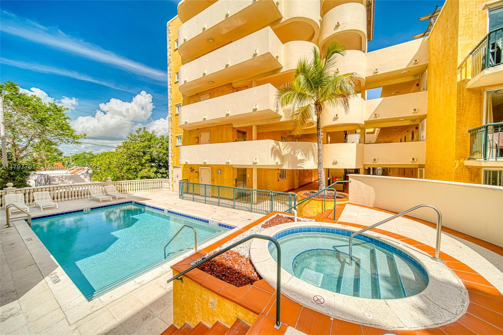 8888 Collins Ave # 201, Surfside FL 33154 — 33