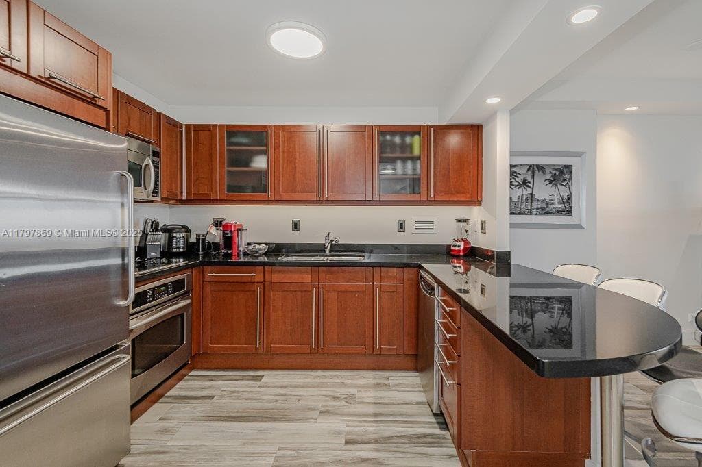 2301 Collins Ave # 1532, Miami Beach FL 33139 — 24