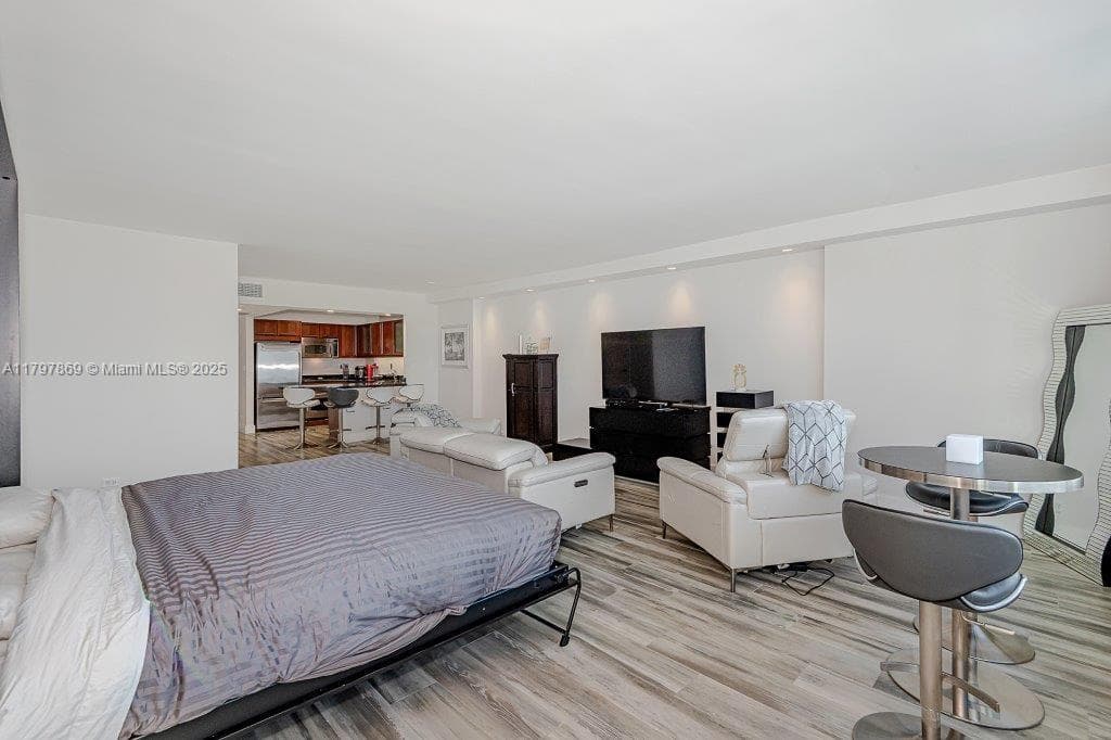 2301 Collins Ave # 1532, Miami Beach FL 33139 — 10
