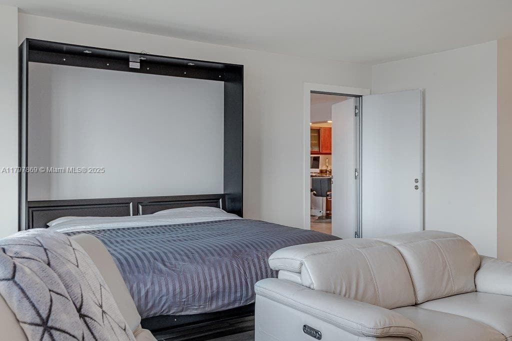 2301 Collins Ave # 1532, Miami Beach FL 33139 — 18