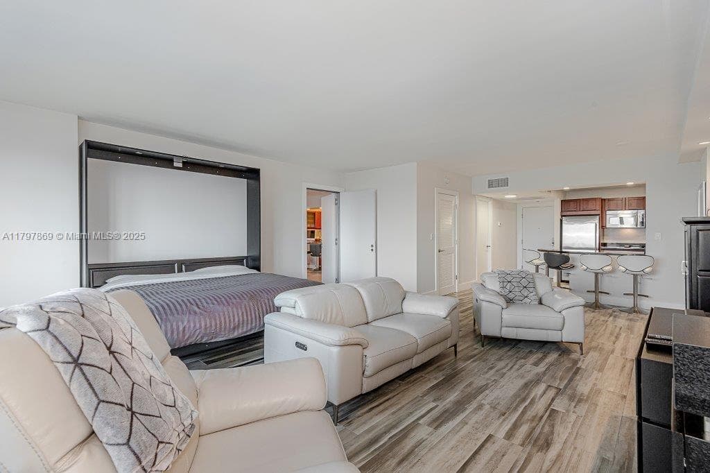 2301 Collins Ave # 1532, Miami Beach FL 33139 — 19