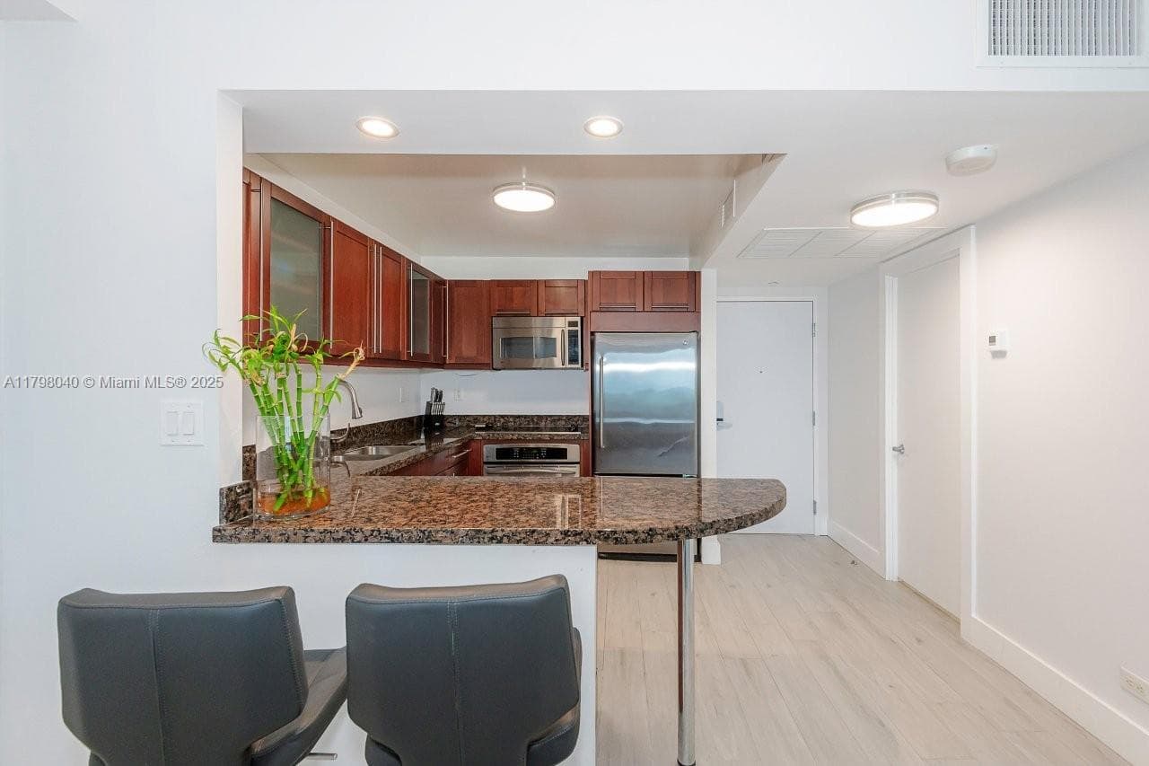 2301 Collins Ave # 1531, Miami Beach FL 33139 — 17