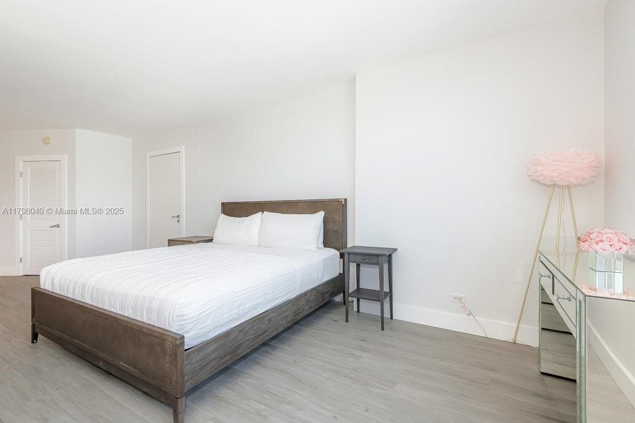 2301 Collins Ave # 1531, Miami Beach FL 33139 — 11