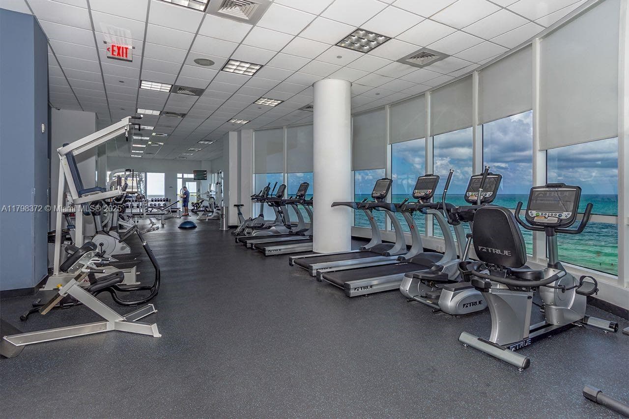 6365 Collins Ave # 3202, Miami Beach FL 33141 — 42