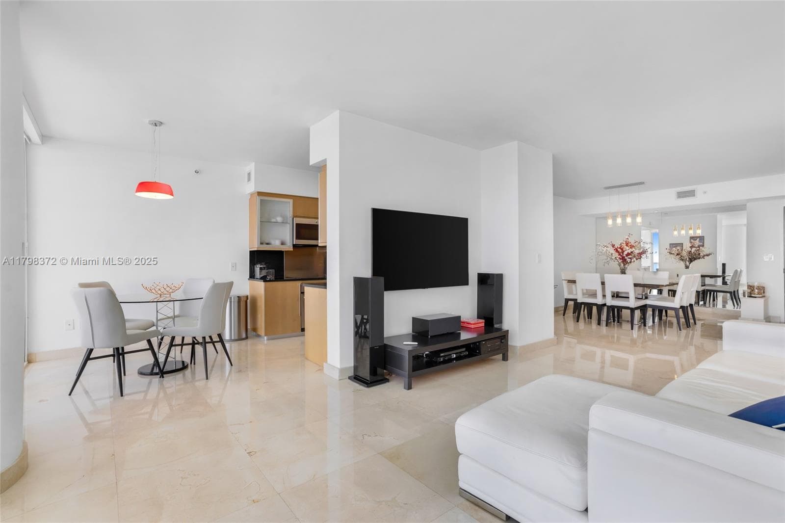 6365 Collins Ave # 3202, Miami Beach FL 33141 — 7