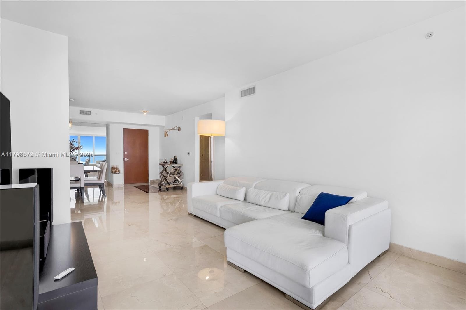 6365 Collins Ave # 3202, Miami Beach FL 33141 — 11