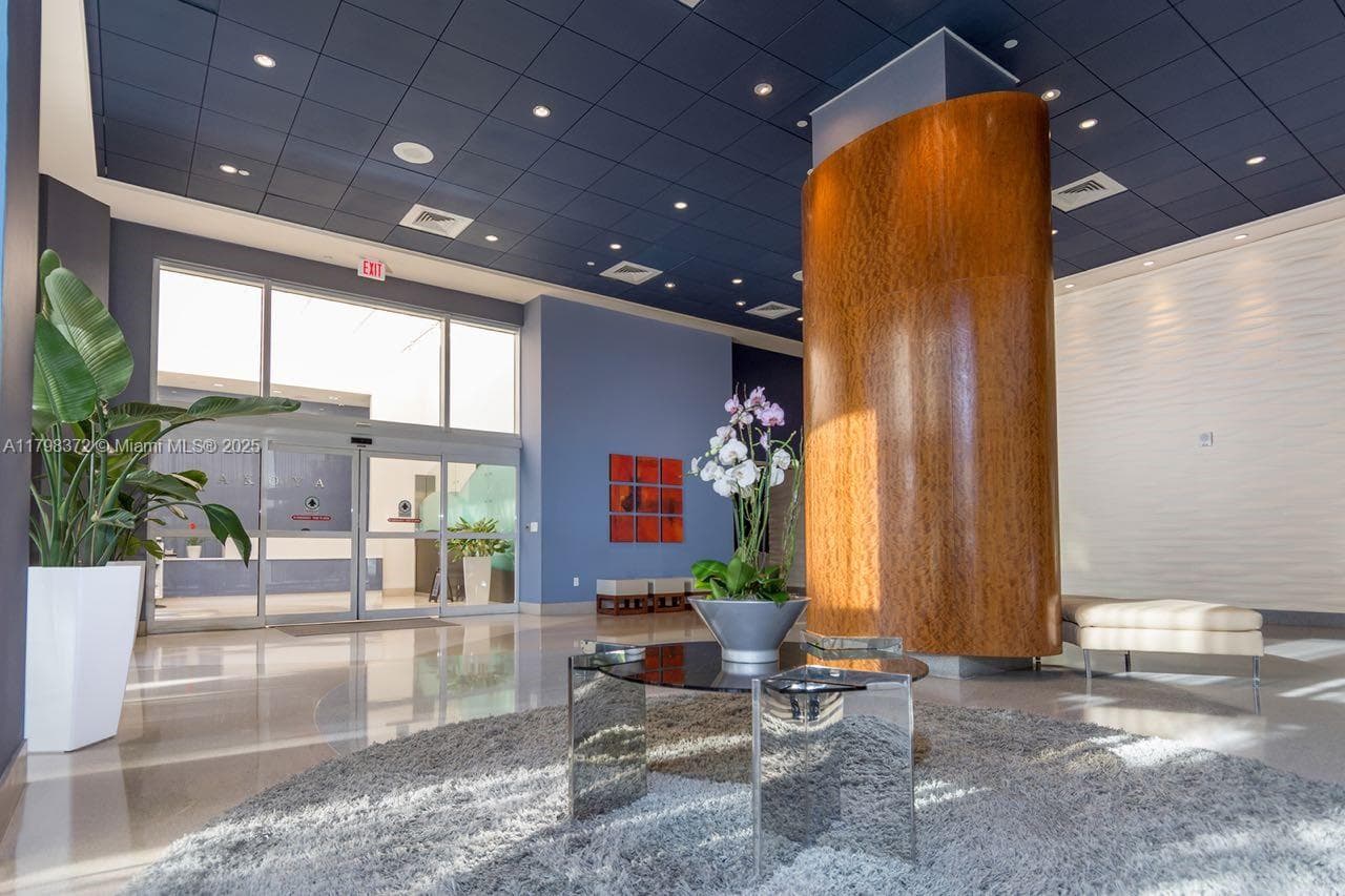 6365 Collins Ave # 3202, Miami Beach FL 33141 — 40