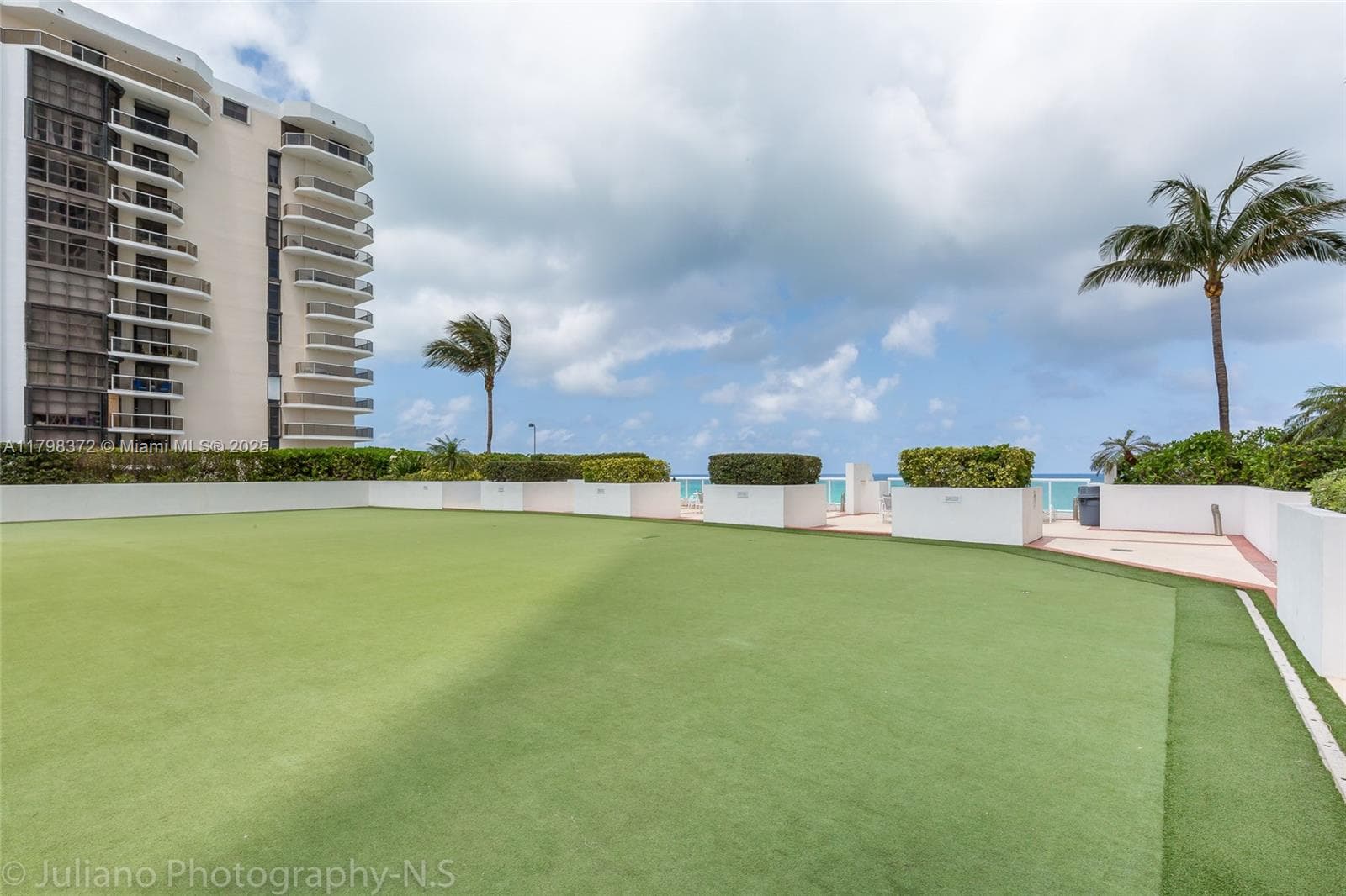 6365 Collins Ave # 3202, Miami Beach FL 33141 — 39