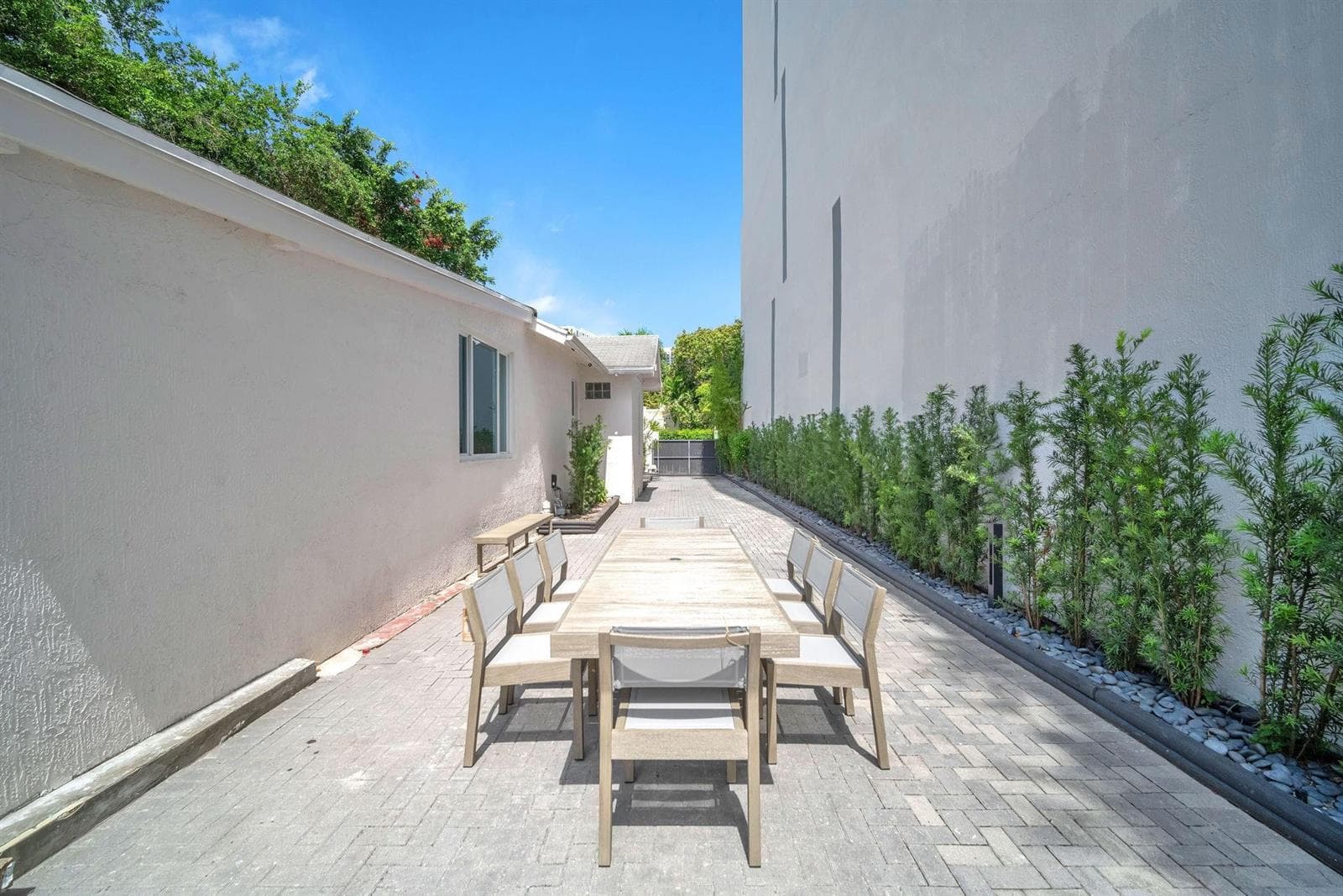 120 NE 25th Street, Miami FL 33137 — 27