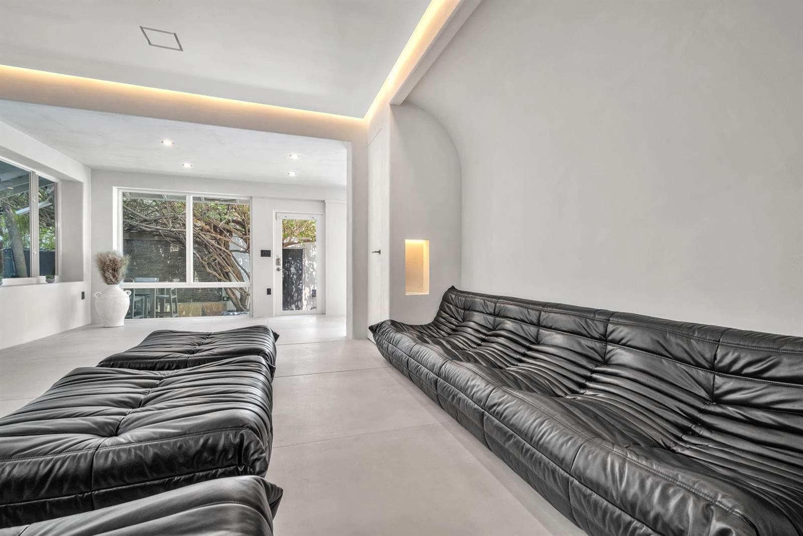 120 NE 25th Street, Miami FL 33137 — 3