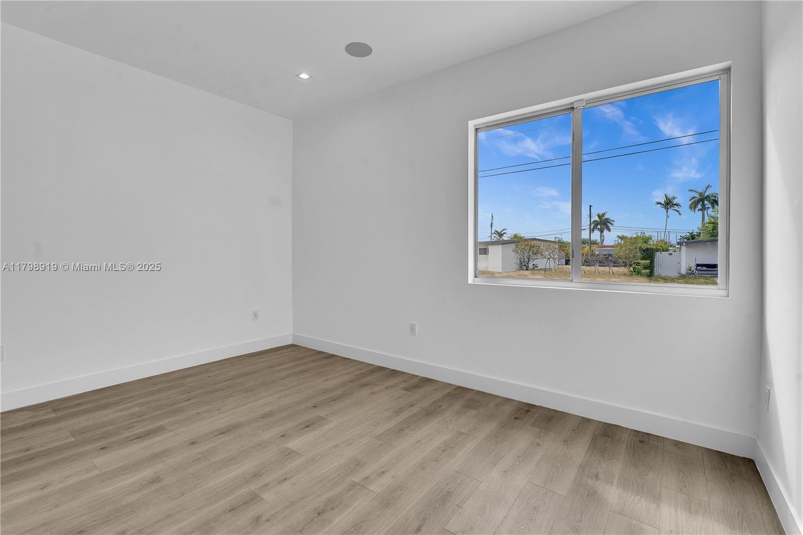10755 SW 52nd Ter, Miami FL 33165 — 36