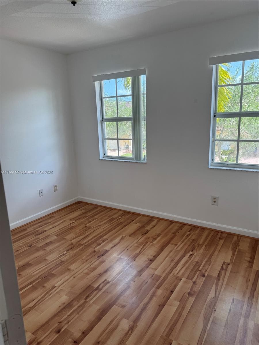 4139 NE 26th St, Homestead FL 33033 — 25