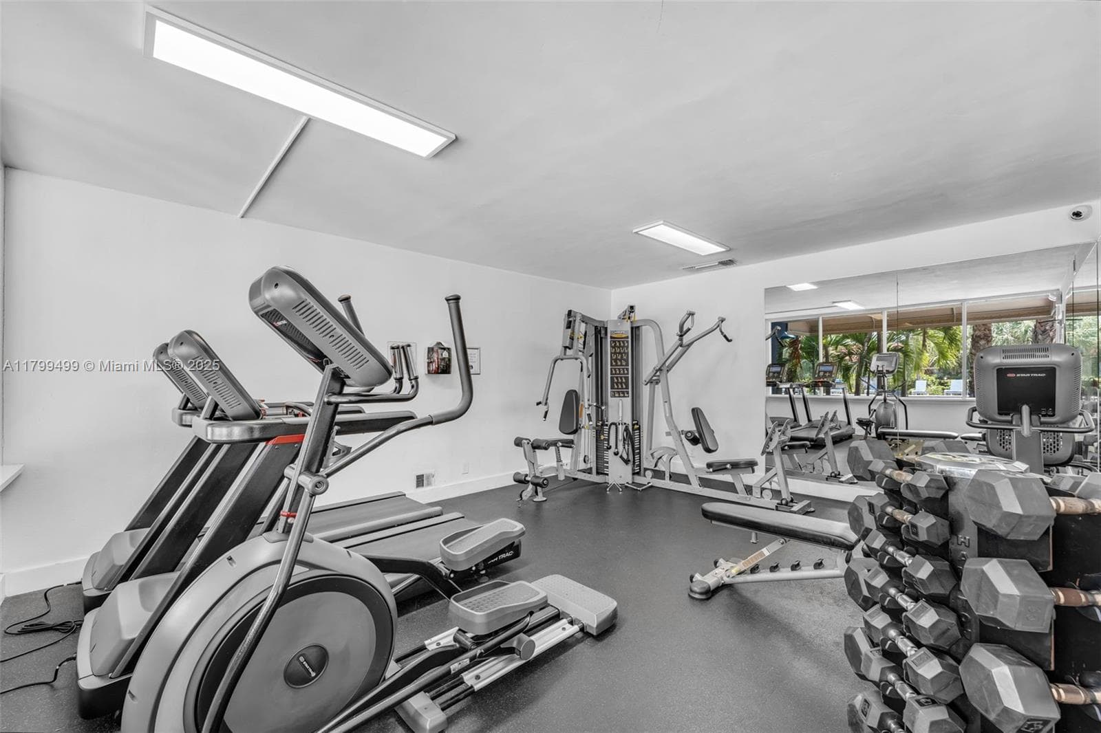 4550 NW 9th St # 106E, Miami FL 33126 — 16
