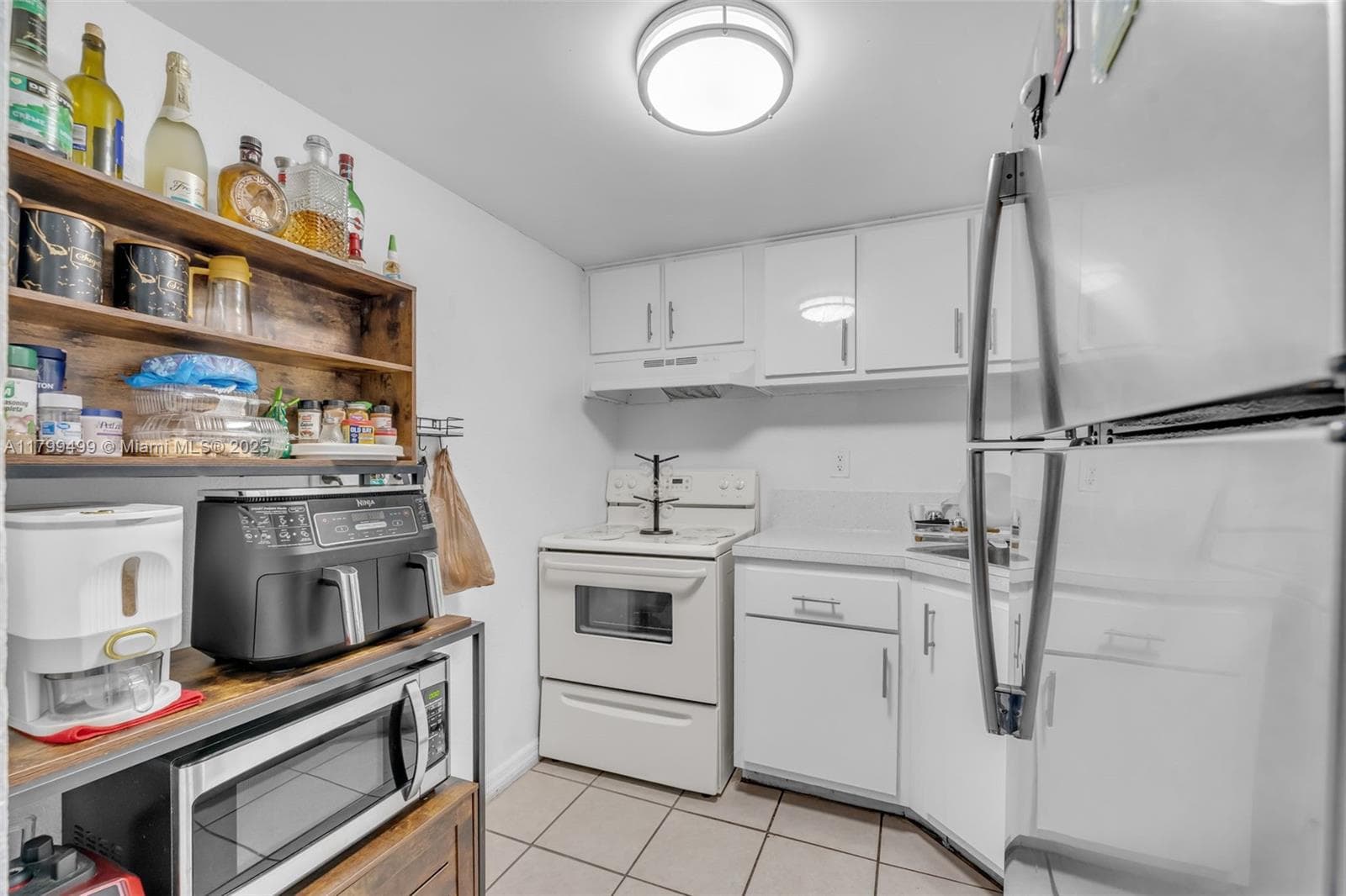 4550 NW 9th St # 106E, Miami FL 33126 — 3