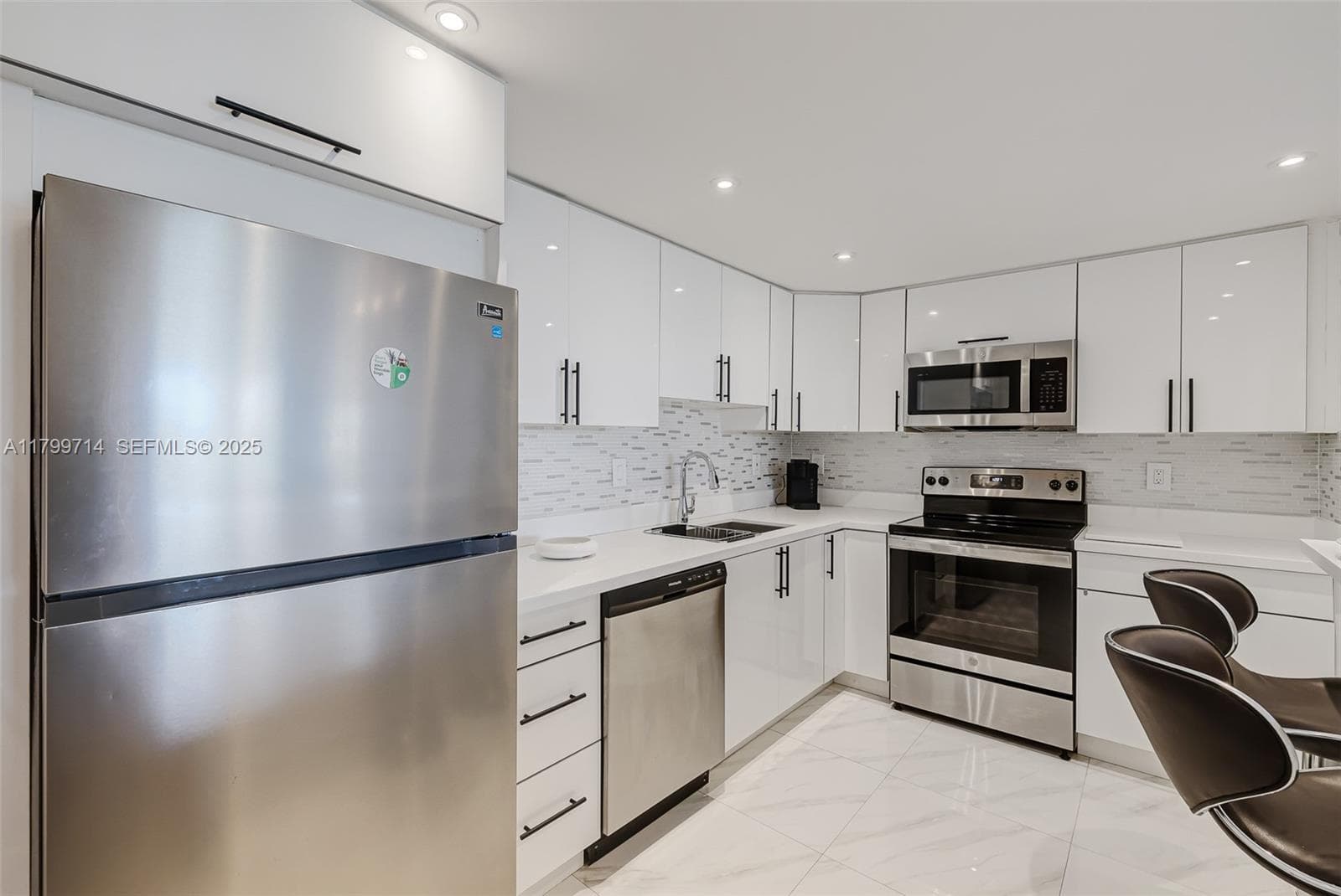 19370 Collins Ave # 324, Sunny Isles Beach FL 33160 — 16
