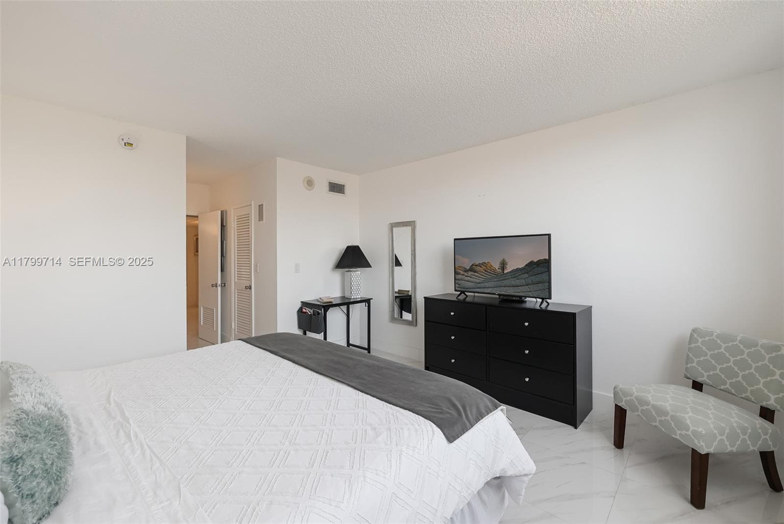 19370 Collins Ave # 324, Sunny Isles Beach FL 33160 — 24