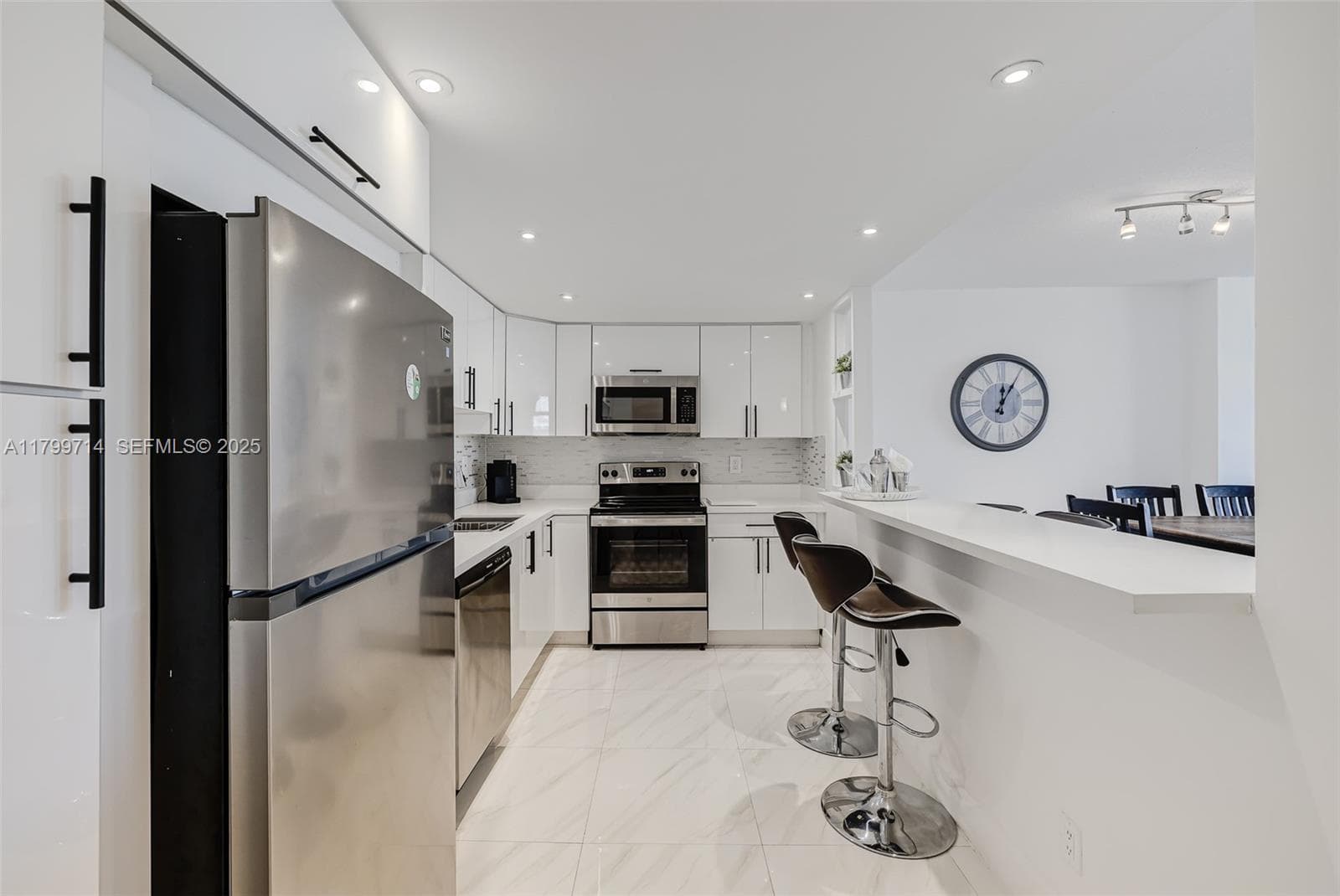 19370 Collins Ave # 324, Sunny Isles Beach FL 33160 — 15