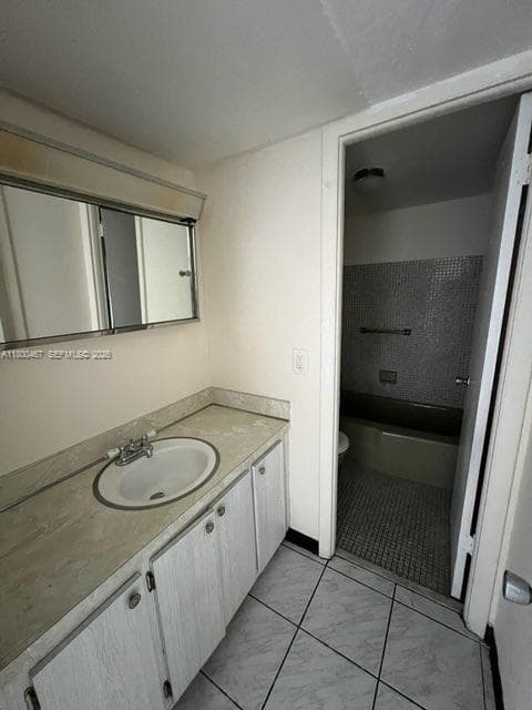 7125 Dickens Ave # 4, Miami Beach FL 33141 — 5