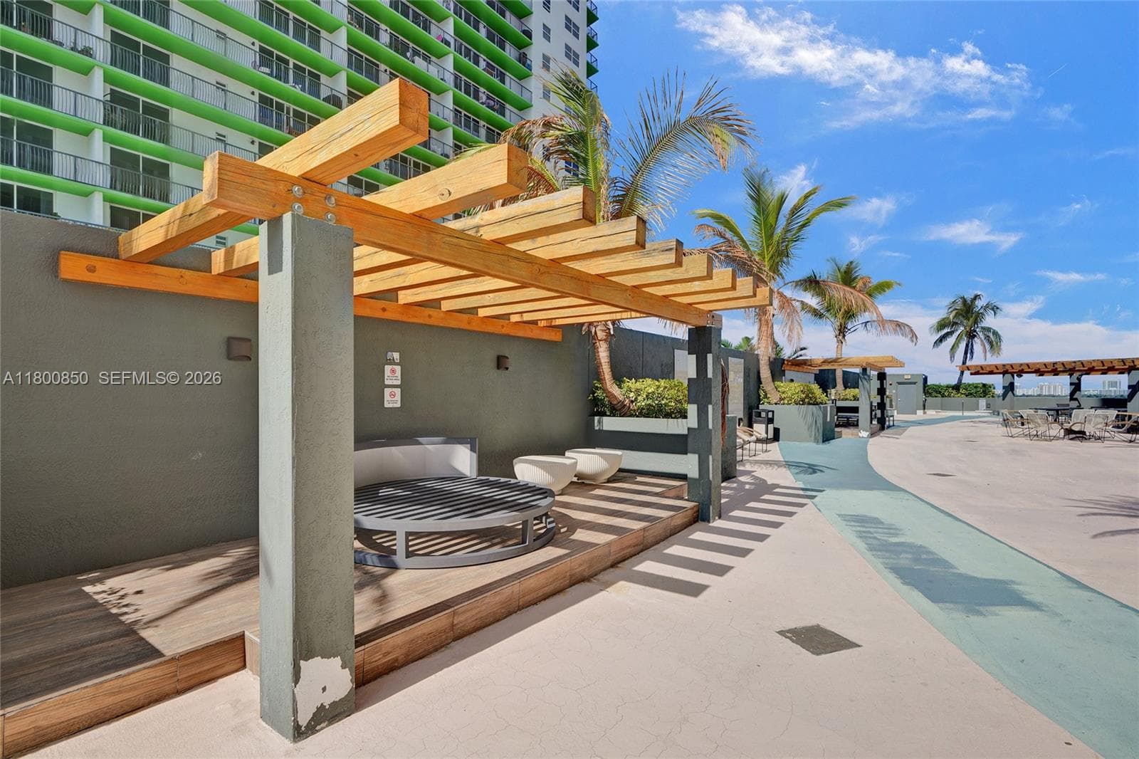 1750 N Bayshore Dr # 4007, Miami FL 33132 — 17