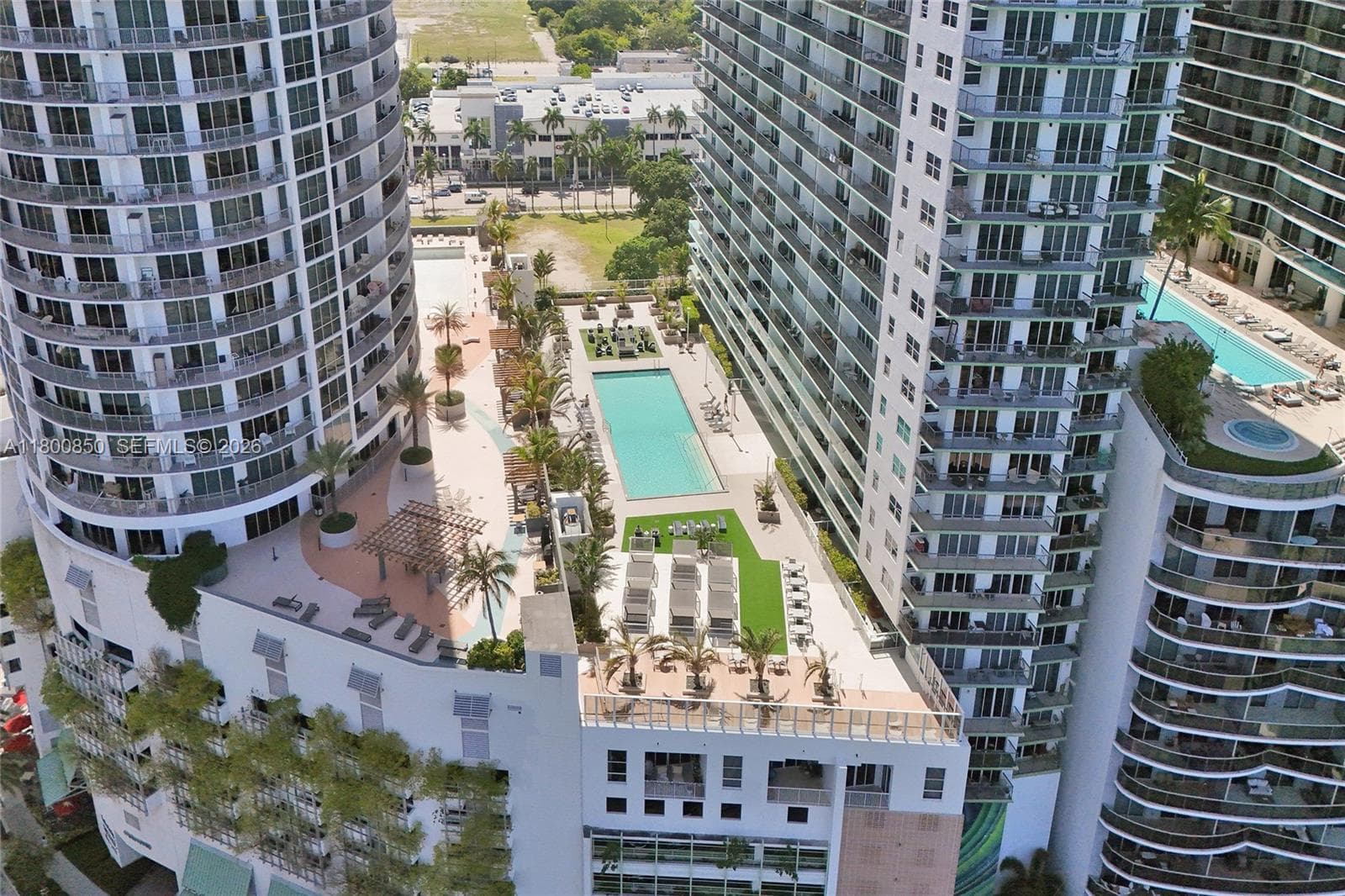 1750 N Bayshore Dr # 4007, Miami FL 33132 — 18
