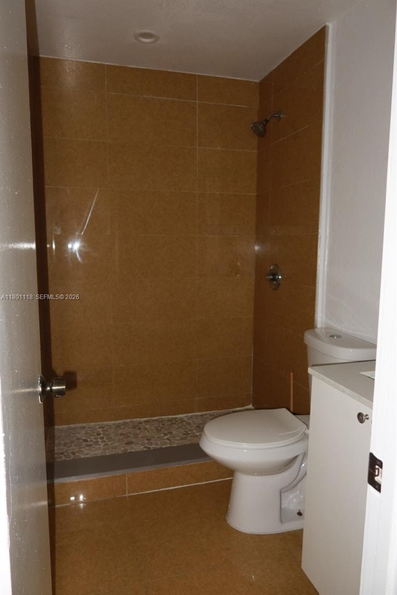 8098 NW 99th Ter, Hialeah Gardens FL 33016 — 23