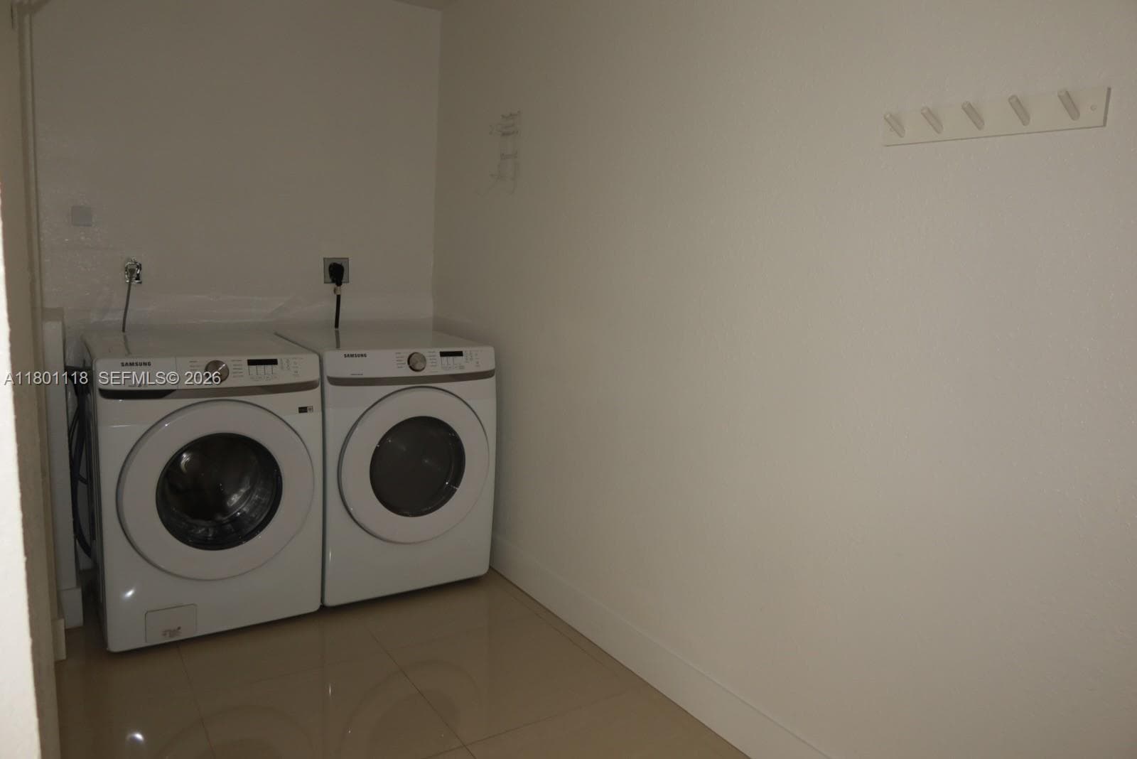 8098 NW 99th Ter, Hialeah Gardens FL 33016 — 17