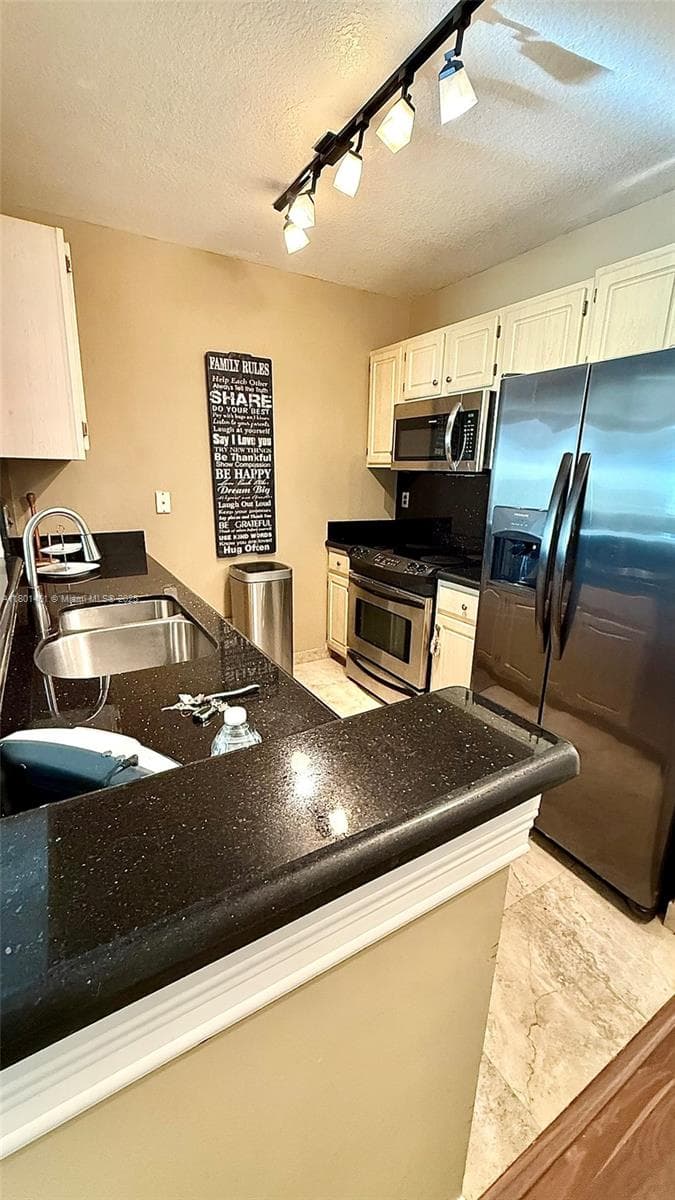 2665 SW 37th Ave # 1112, Miami FL 33133 — 17