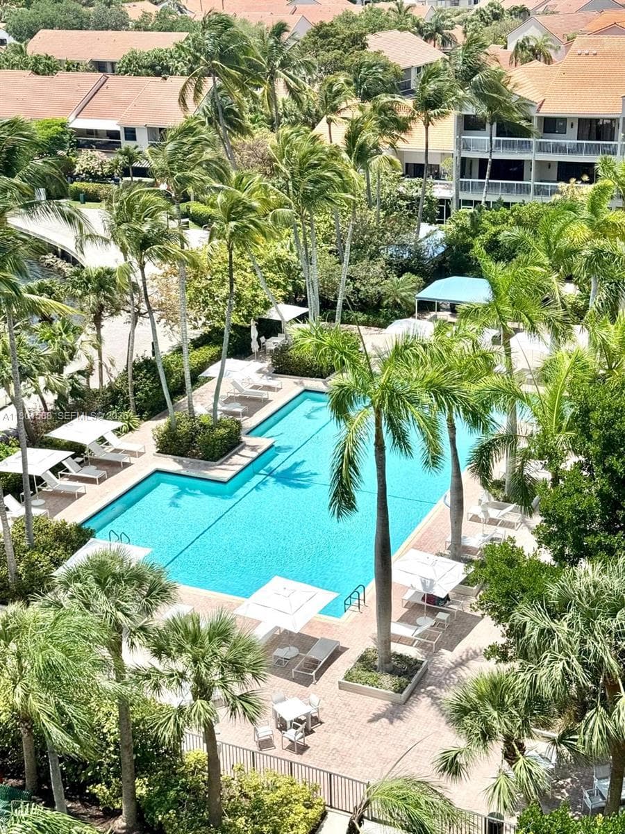 3610 Yacht Club Dr # 810, Aventura FL 33180 — 2