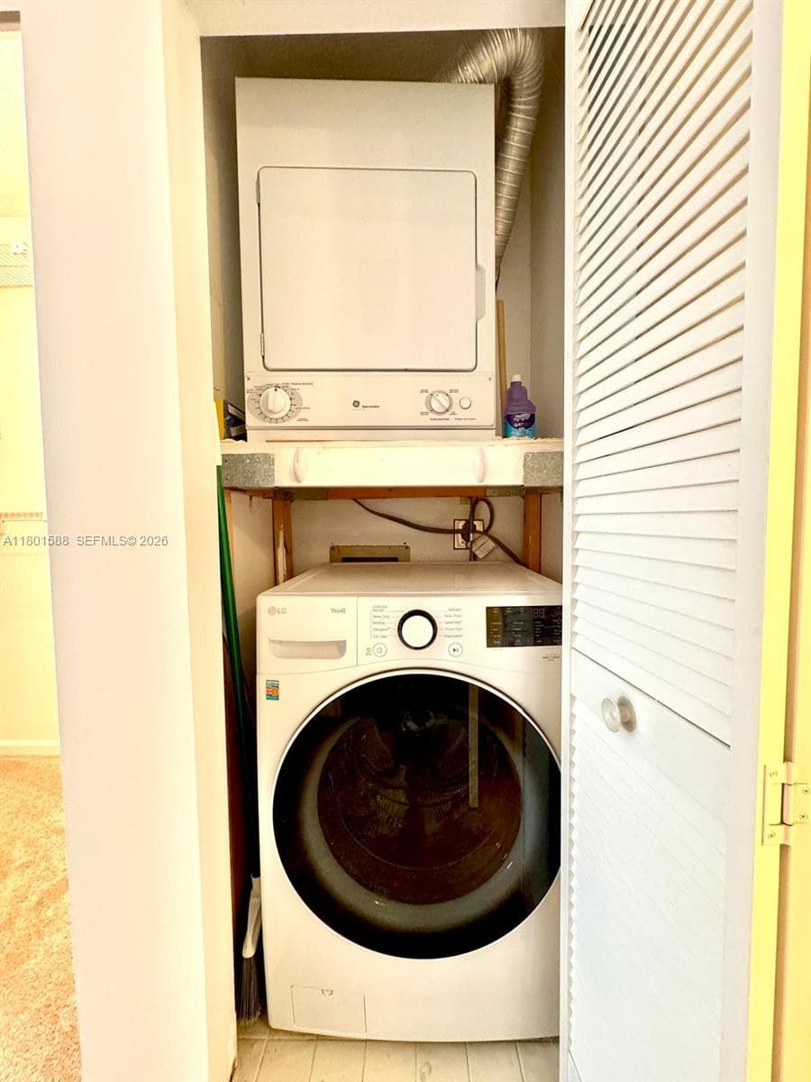 3610 Yacht Club Dr # 810, Aventura FL 33180 — 17
