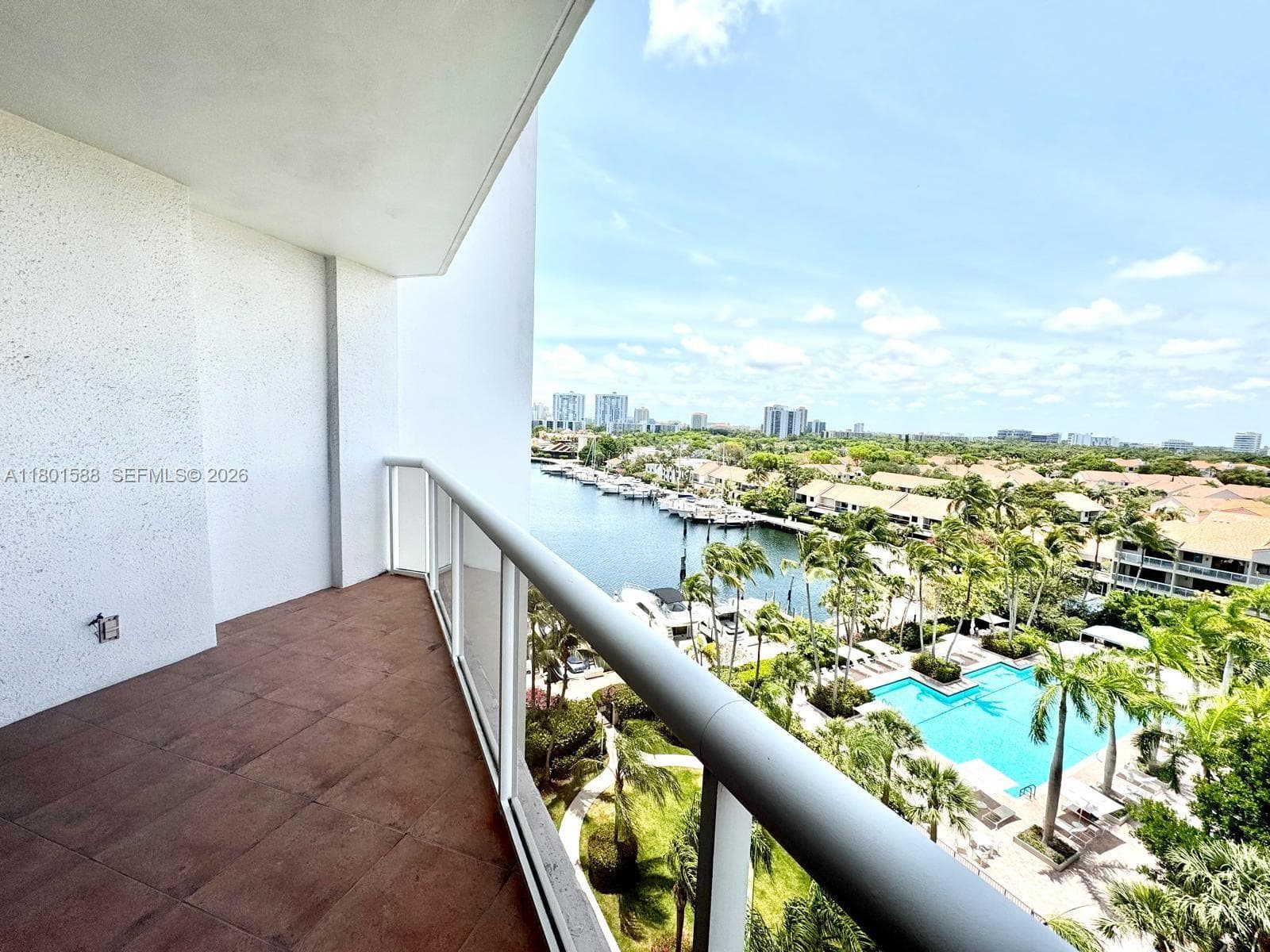 3610 Yacht Club Dr # 810, Aventura FL 33180 — 36