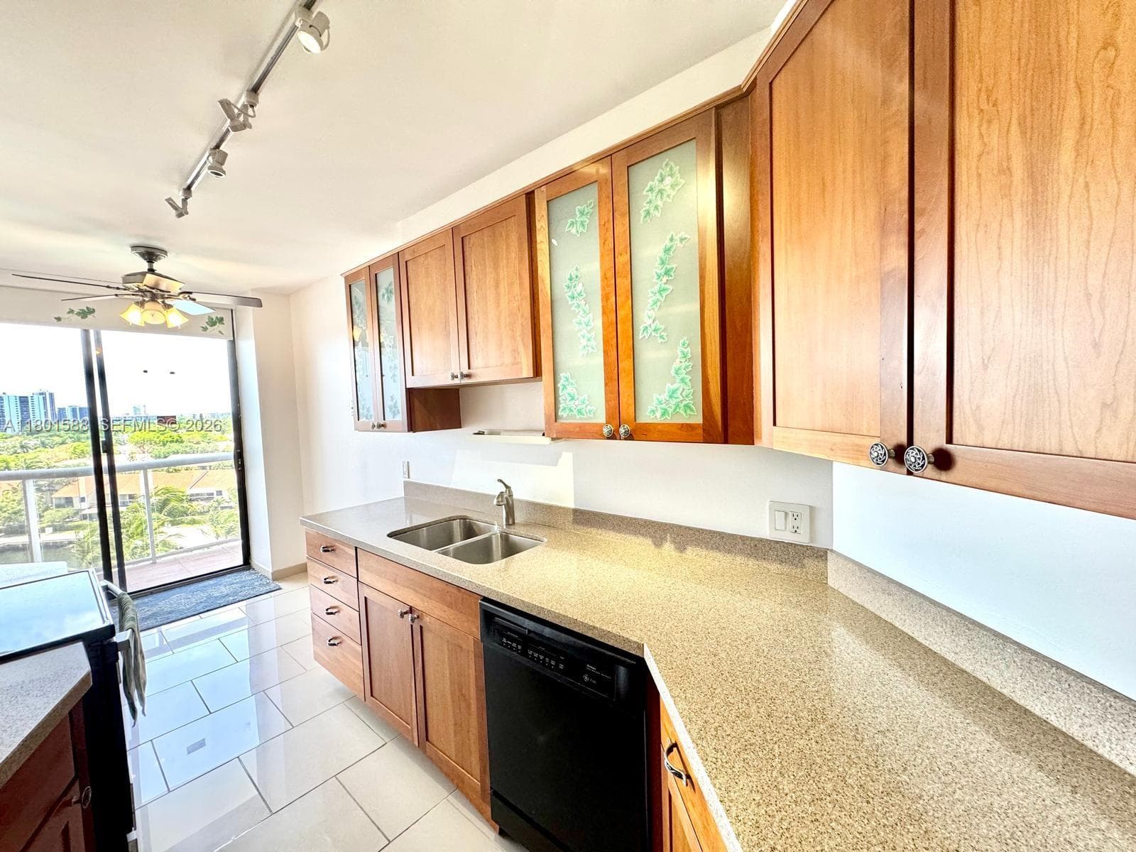 3610 Yacht Club Dr # 810, Aventura FL 33180 — 24