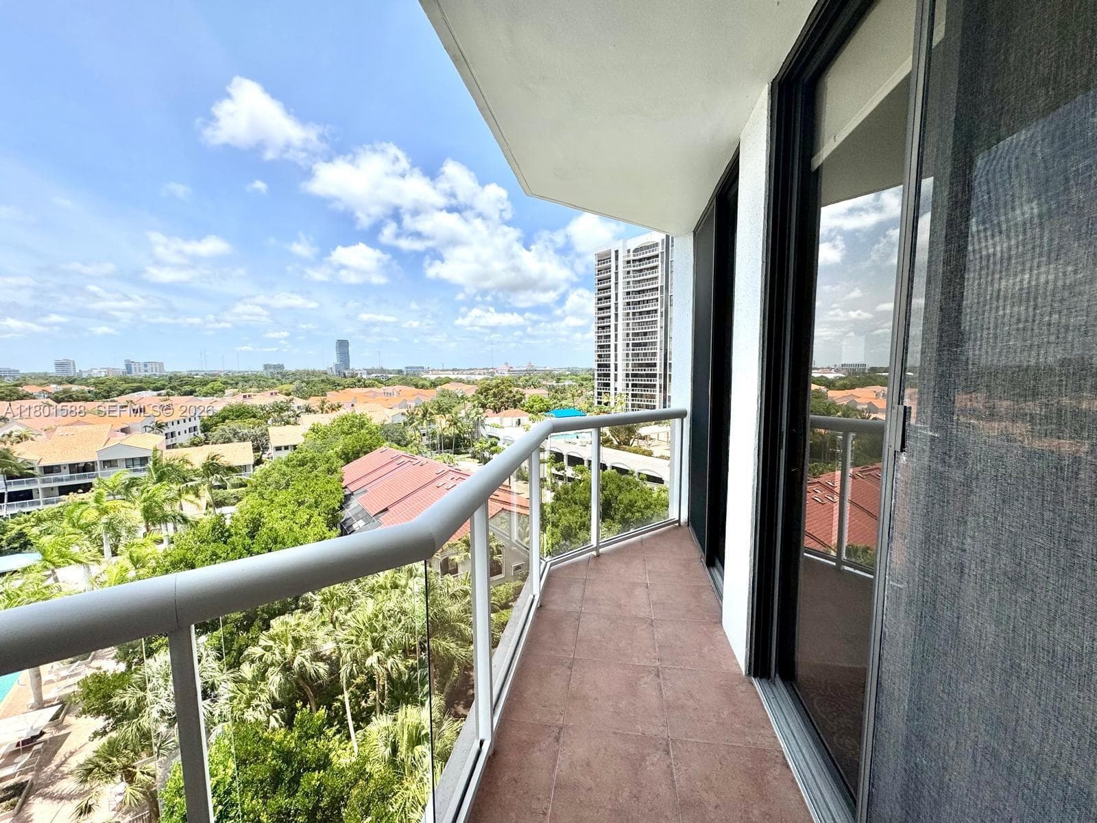 3610 Yacht Club Dr # 810, Aventura FL 33180 — 34