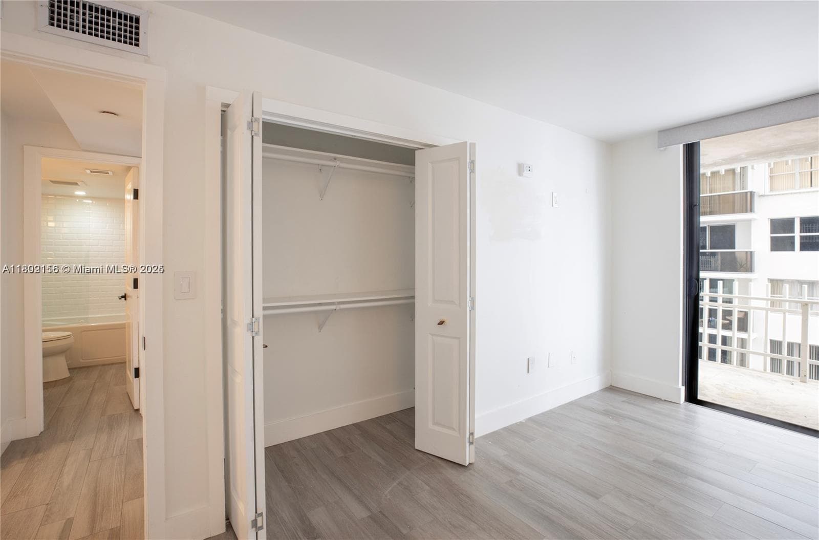 6061 Collins Ave # 7D, Miami Beach FL 33140 — 27