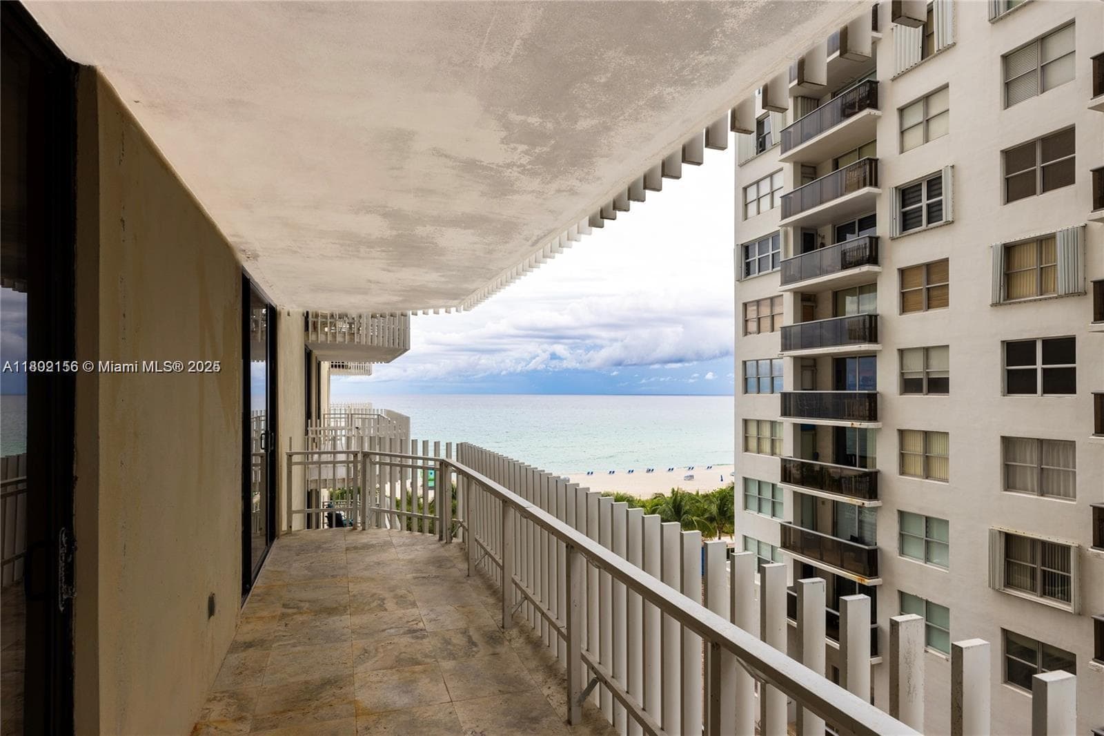 6061 Collins Ave # 7D, Miami Beach FL 33140 — 2