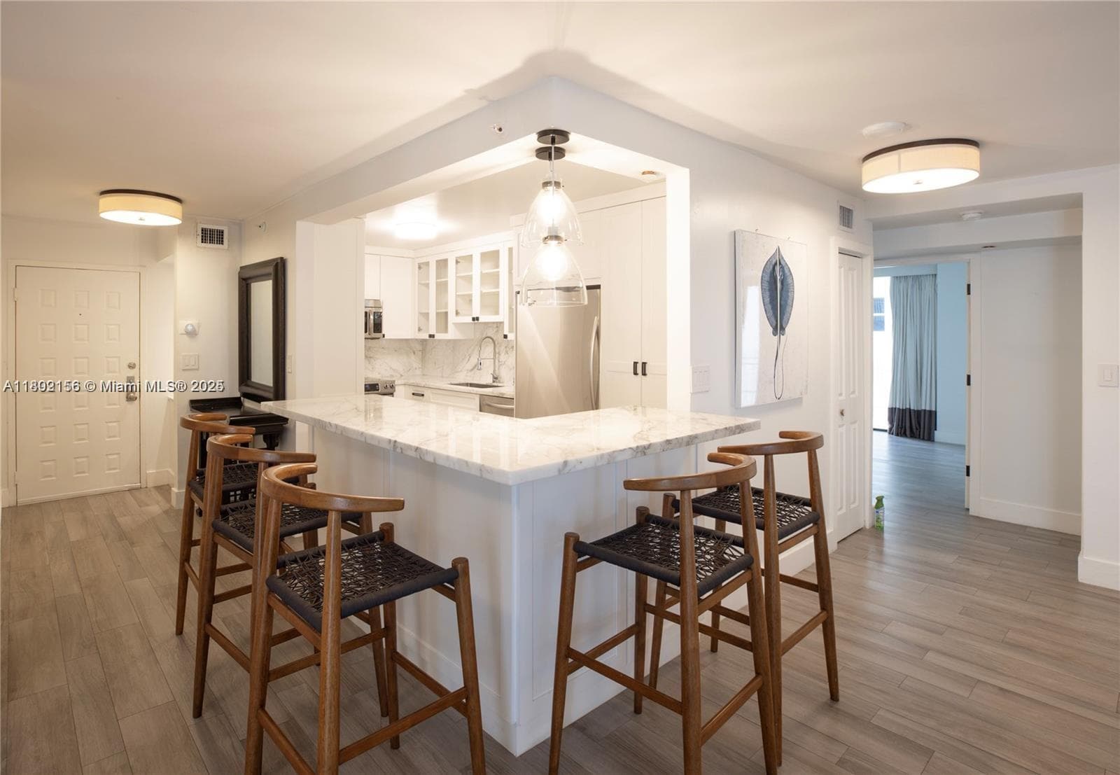 6061 Collins Ave # 7D, Miami Beach FL 33140 — 6