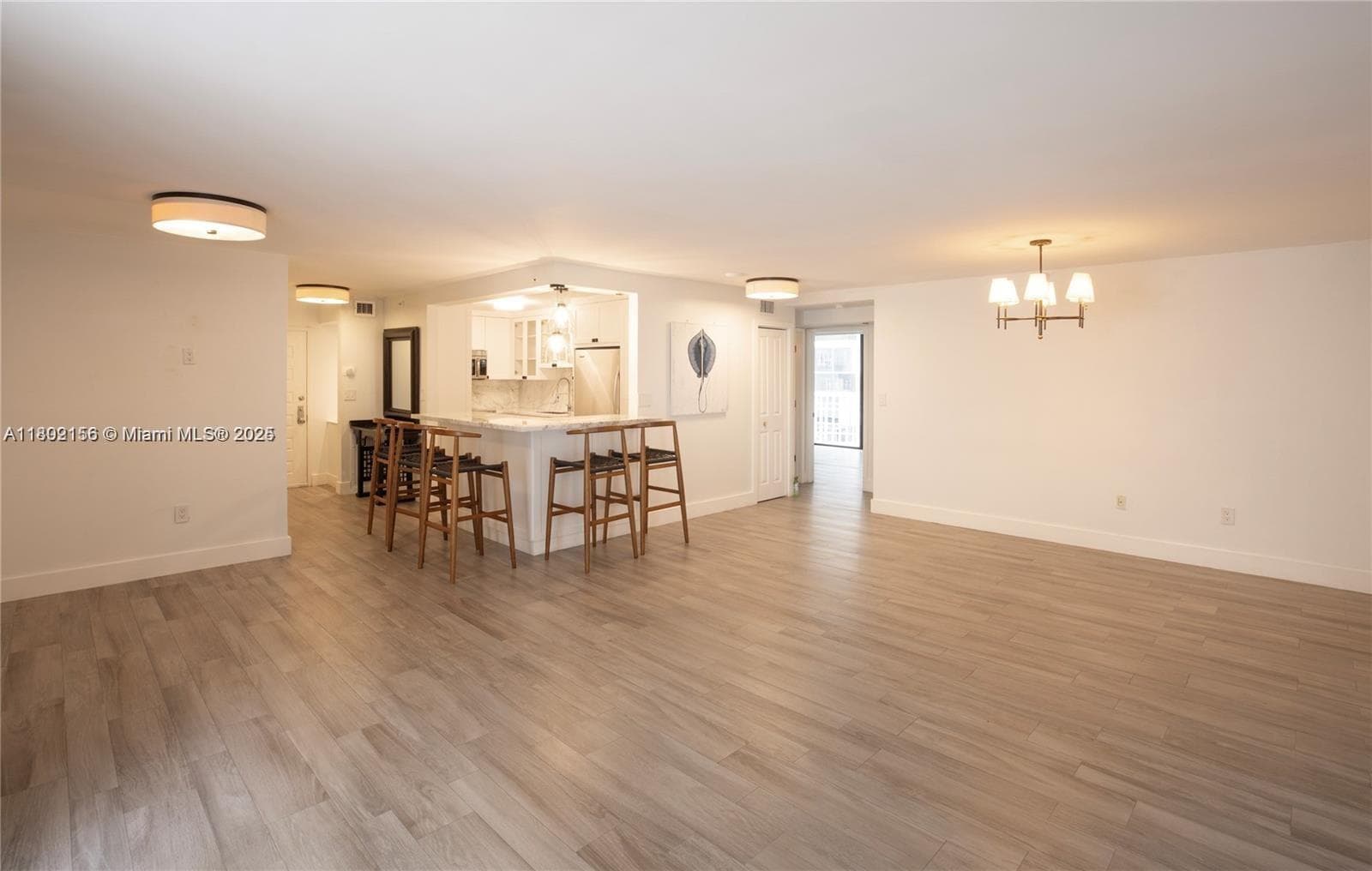 6061 Collins Ave # 7D, Miami Beach FL 33140 — 5