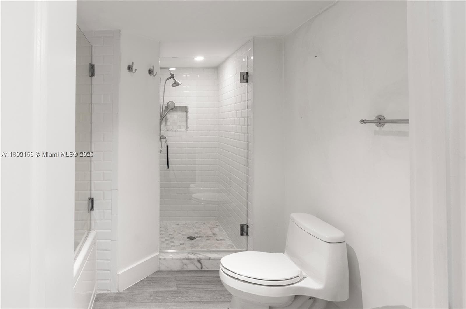 6061 Collins Ave # 7D, Miami Beach FL 33140 — 20