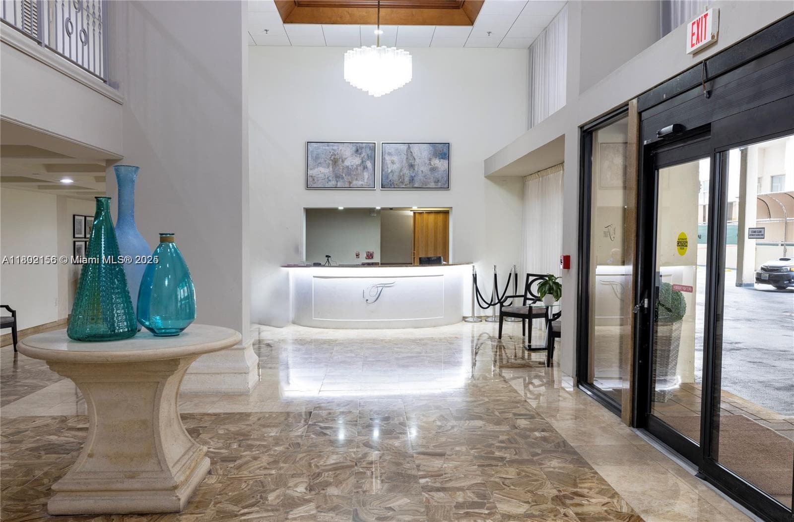 6061 Collins Ave # 7D, Miami Beach FL 33140 — 34