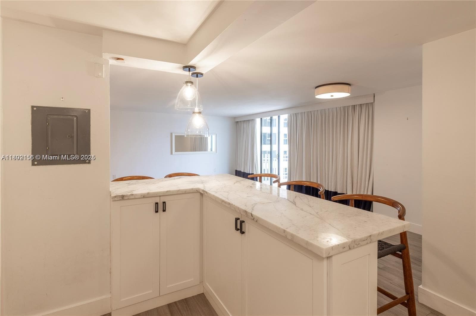 6061 Collins Ave # 7D, Miami Beach FL 33140 — 10