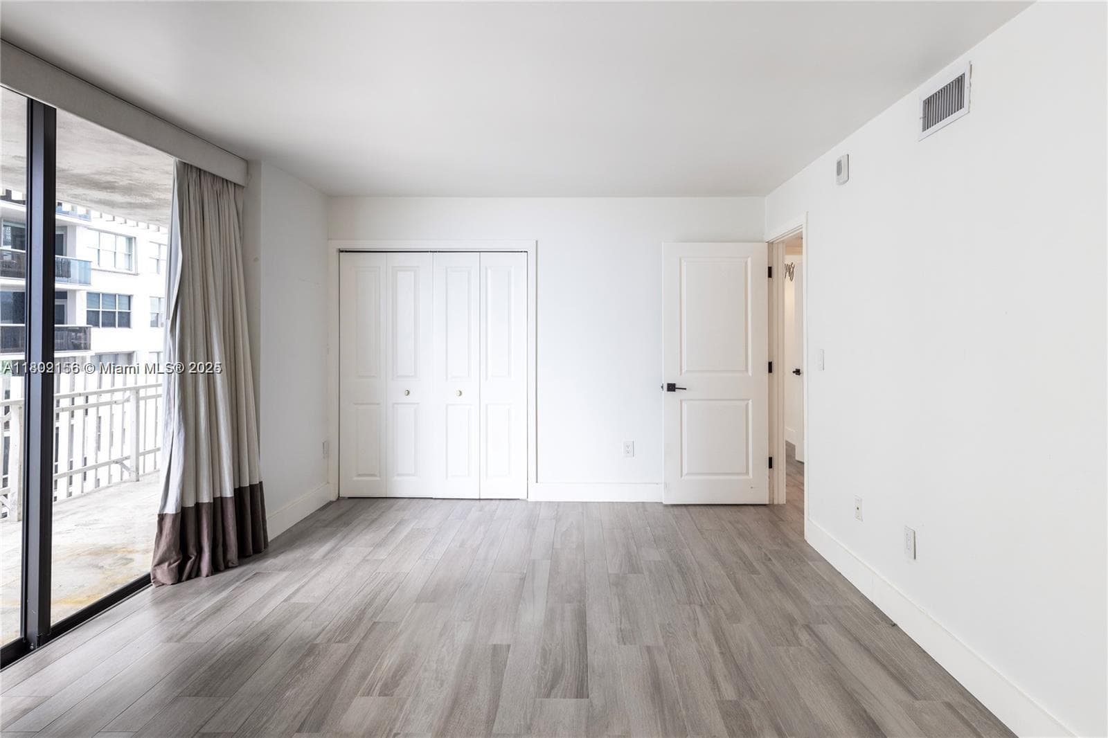 6061 Collins Ave # 7D, Miami Beach FL 33140 — 18