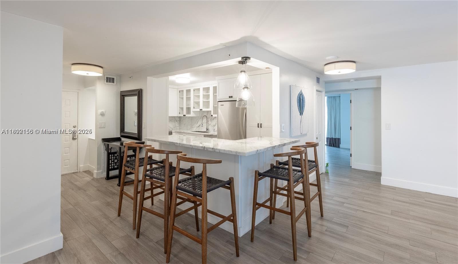 6061 Collins Ave # 7D, Miami Beach FL 33140 — 8