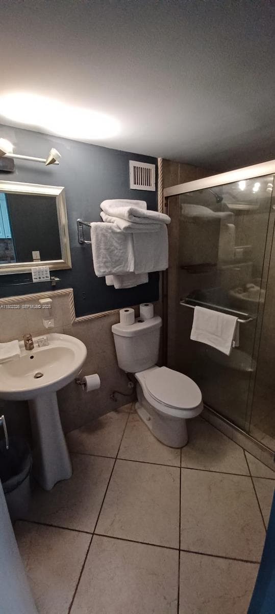 19201 Collins Ave # 1105, Sunny Isles Beach FL 33160 — 16