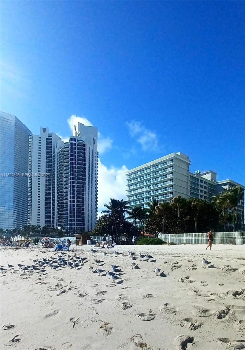 19201 Collins Ave # 1105, Sunny Isles Beach FL 33160 — 18
