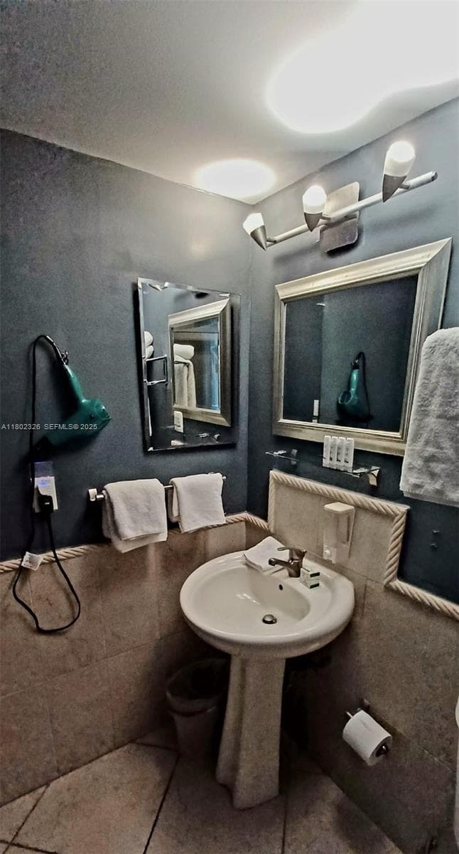 19201 Collins Ave # 1105, Sunny Isles Beach FL 33160 — 15