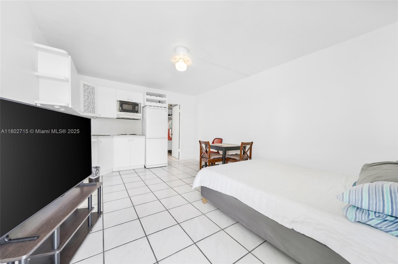 6484 Indian Creek Dr # 202, Miami Beach FL 33141 — 6