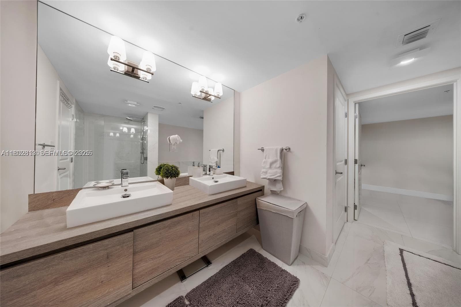 400 Sunny Isles # 1106, Sunny Isles Beach FL 33160 — 25