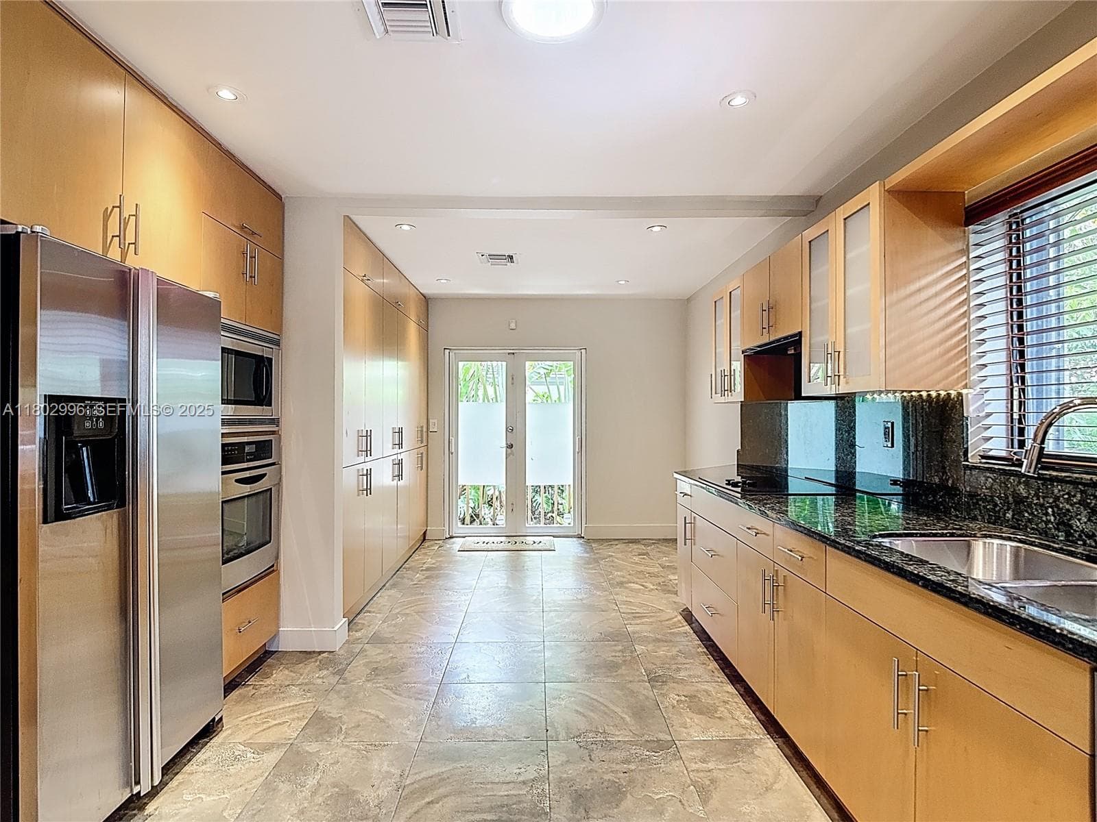 2810 Crystal Ct, Miami FL 33133 — 5