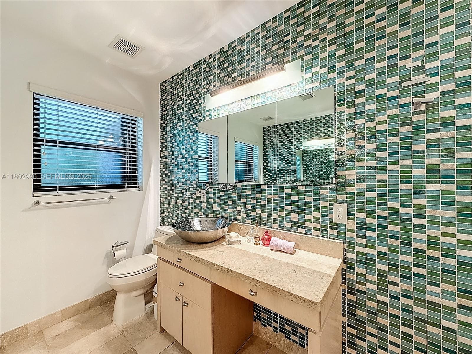 2810 Crystal Ct, Miami FL 33133 — 8